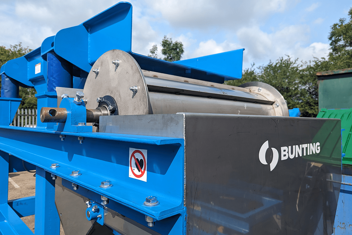 Permanent Drum Magnet with vibratory feeder