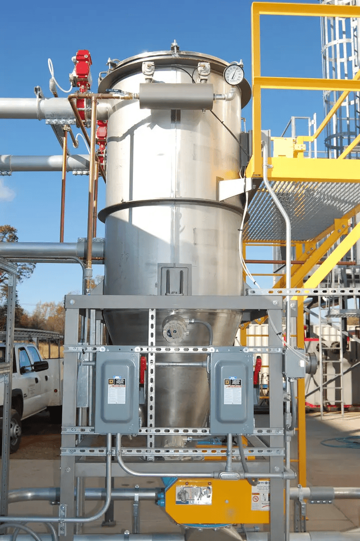Stainless steel filter receiver with pulse cleaning and discharge equipment