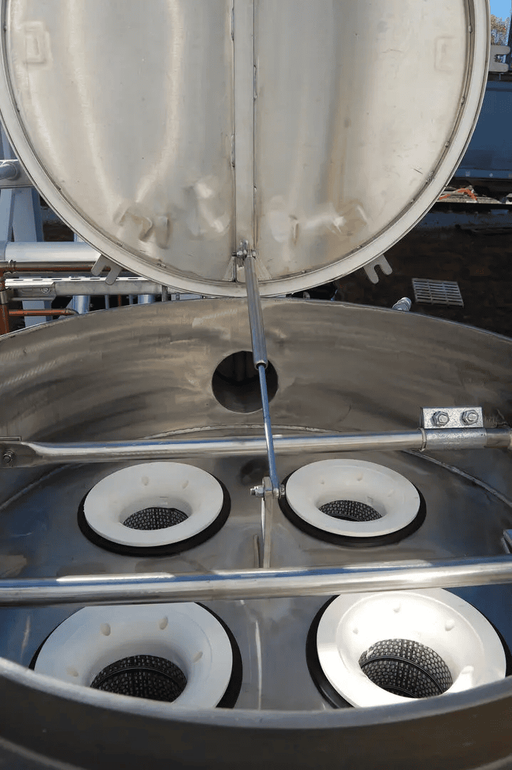 Top-load bin vent filters with clean-side cartridge access